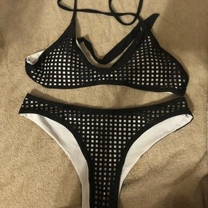 bikini set size small!